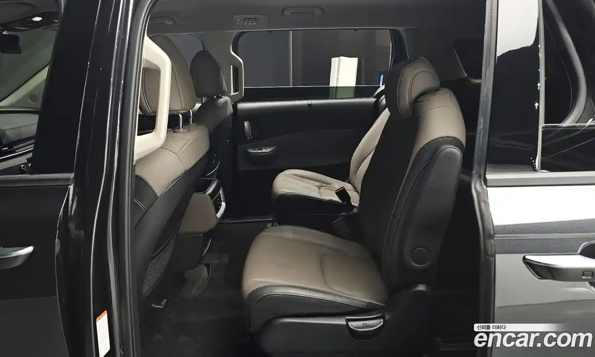 Kia Canival 2025 3.5 Автомат в Москве № 54199, фото 13