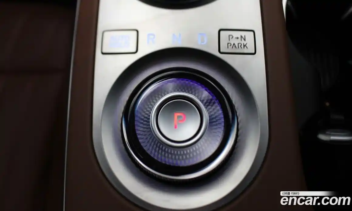 Genesis GV70 2023 2.5 Автомат в Москве № 58081, фото 9