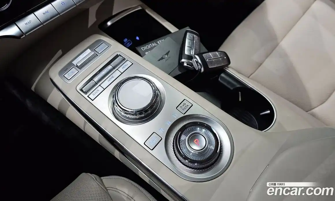 Genesis GV70 2023 2.5 Автомат в Москве № 85271, фото 9