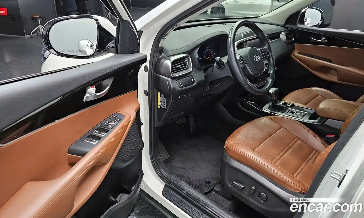 Kia Sorento 2018 2.0 Автомат в Москве № 96108, фото 14