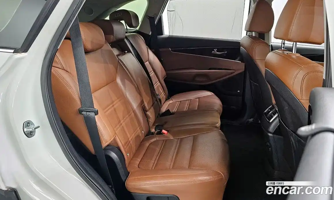 Kia Sorento 2018 2.0 Автомат в Москве № 96108, фото 3