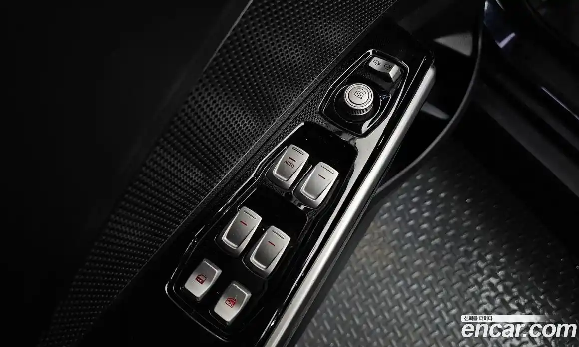 SsangYong TIBOLI 2016 1.6 Автомат в Москве № 98541, фото 12