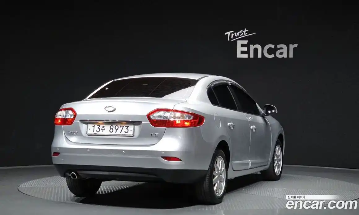 Renault SM3 2010 1.6 Автомат в Москве № 106053, фото 12