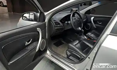 Renault SM3 2010 1.6 Автомат в Москве № 106053, миниатюра 7