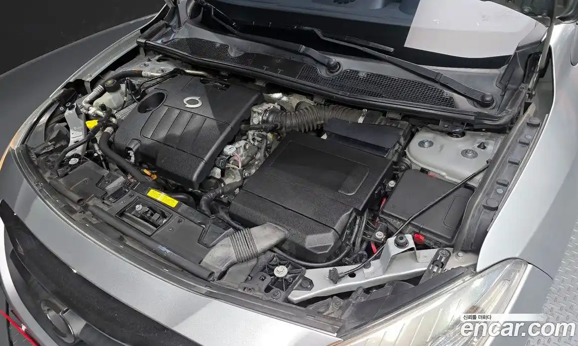 Renault SM3 2010 1.6 Автомат в Москве № 106053, фото 9