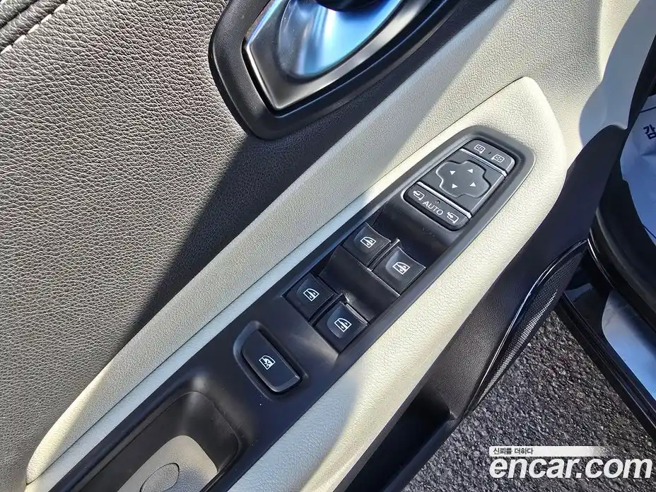 Renault QM3 2018 1.5 Автомат в Москве № 106604, фото 17