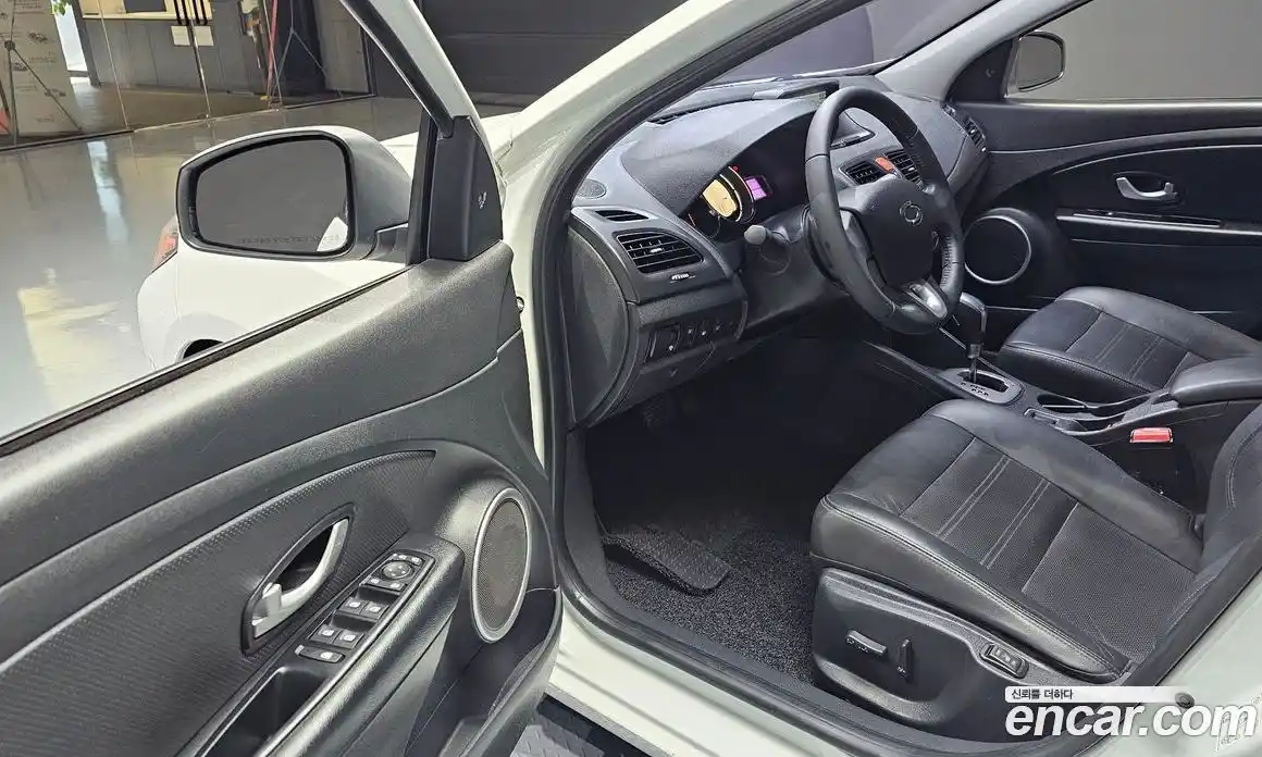 Renault SM3 2018 1.6 Автомат в Москве № 107150, фото 11