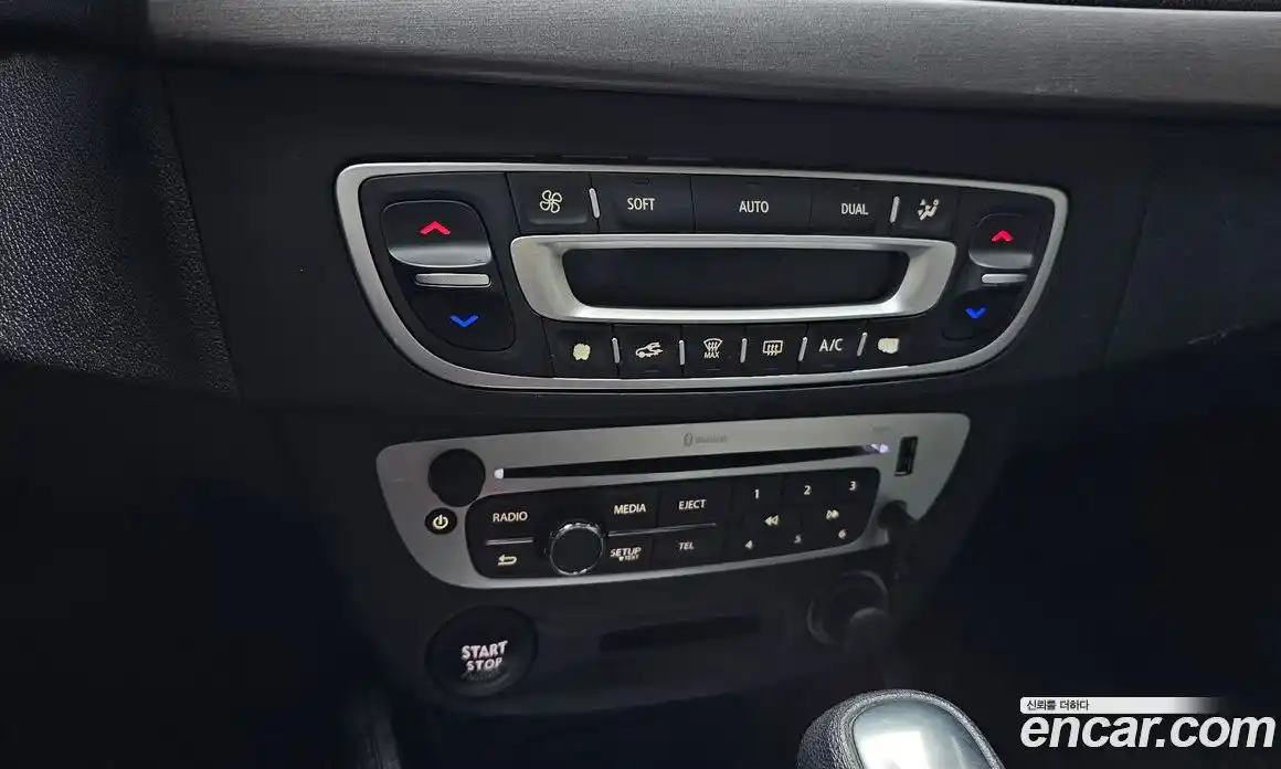 Renault SM3 2018 1.6 Автомат в Москве № 107150, фото 18