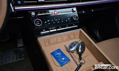 Hyundai Santa Fe 2024 1.6 Автомат в Москве № 109208, миниатюра 8