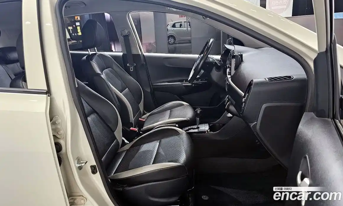 Kia Morning 2017 1.0 Автомат в Москве № 115354, фото 14