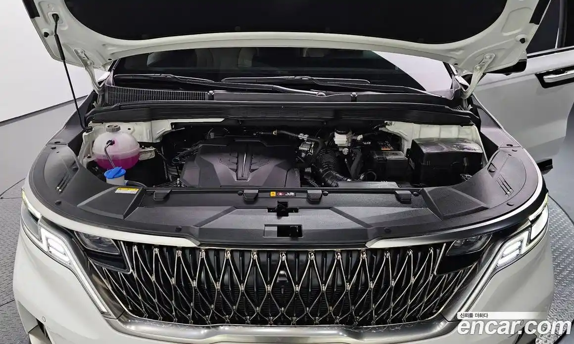 Kia Canival 2023 3.5 Автомат в Москве № 115453, фото 11