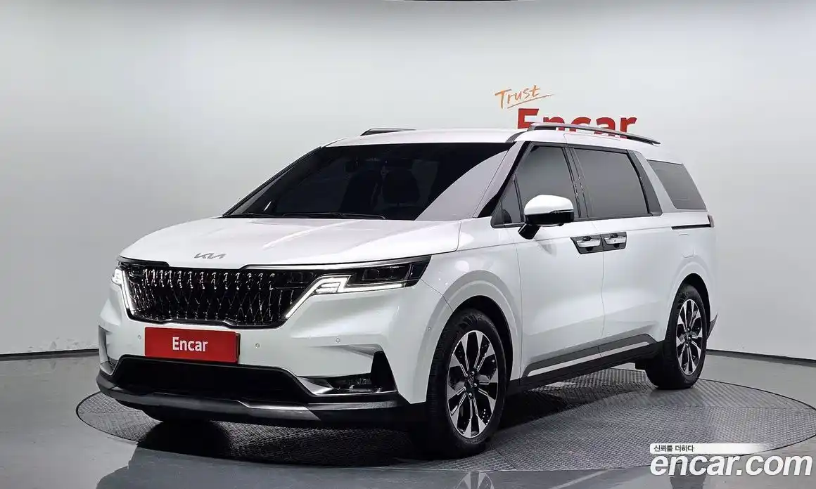 Kia Canival 2023 3.5 Автомат в Москве № 115453, фото 13