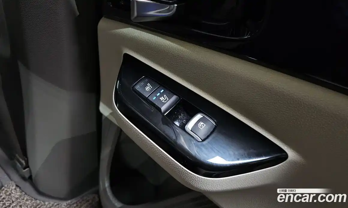 Kia Canival 2023 3.5 Автомат в Москве № 115453, фото 20