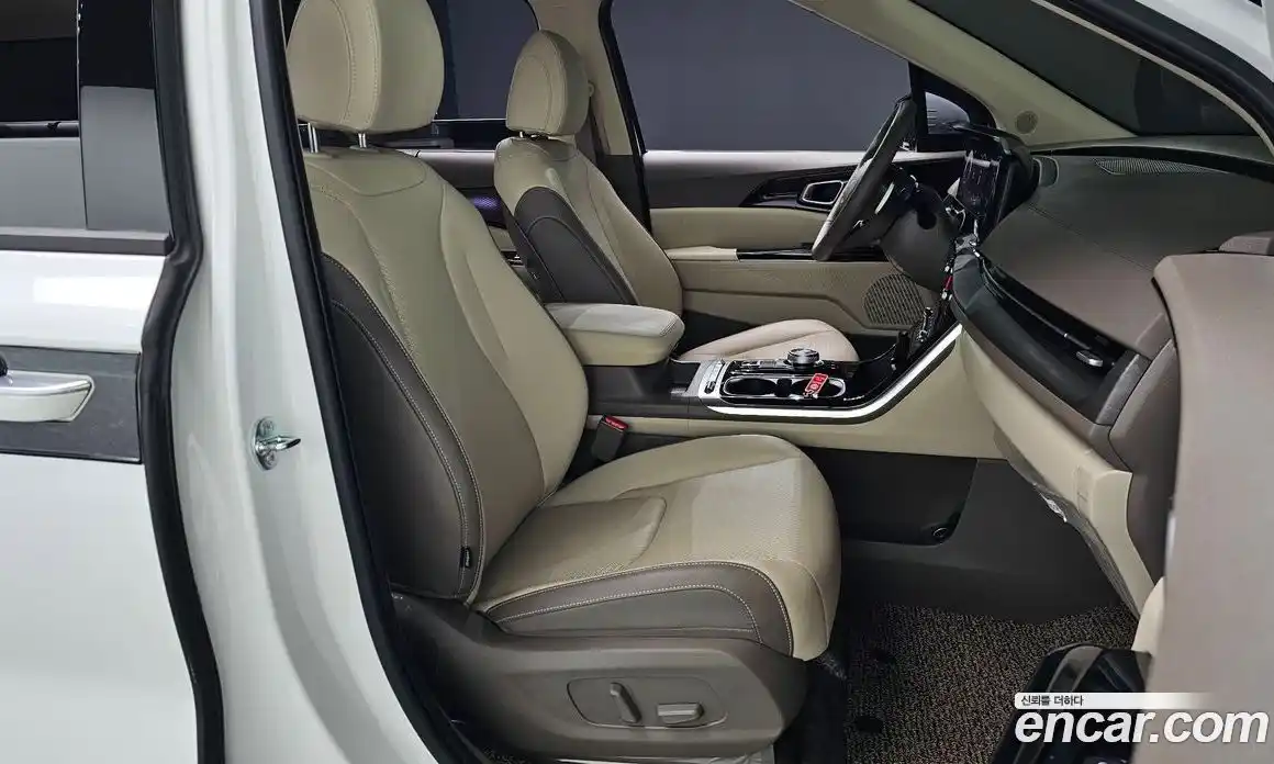 Kia Canival 2023 3.5 Автомат в Москве № 115453, фото 7