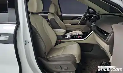 Kia Canival 2023 3.5 Автомат в Москве № 115453, миниатюра 7