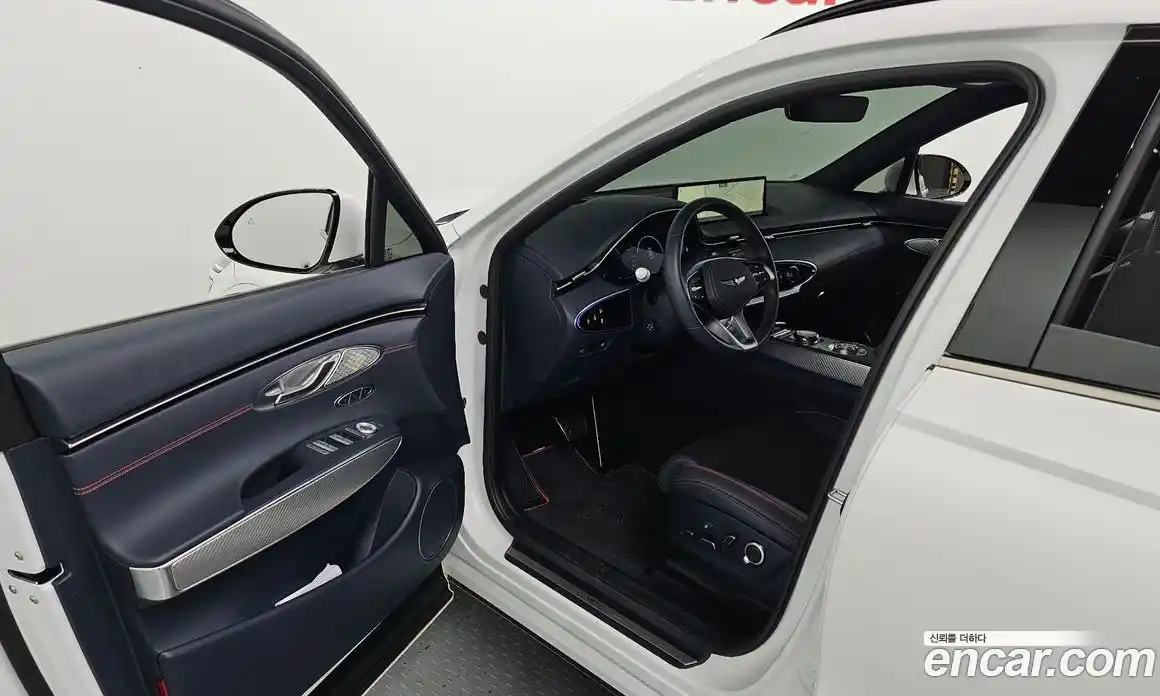 Genesis GV70 2024 2.5 Автомат в Москве № 116862, фото 14