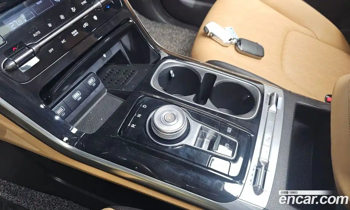 Kia Canival 2023 3.5 Автомат в Москве № 121190, фото 13