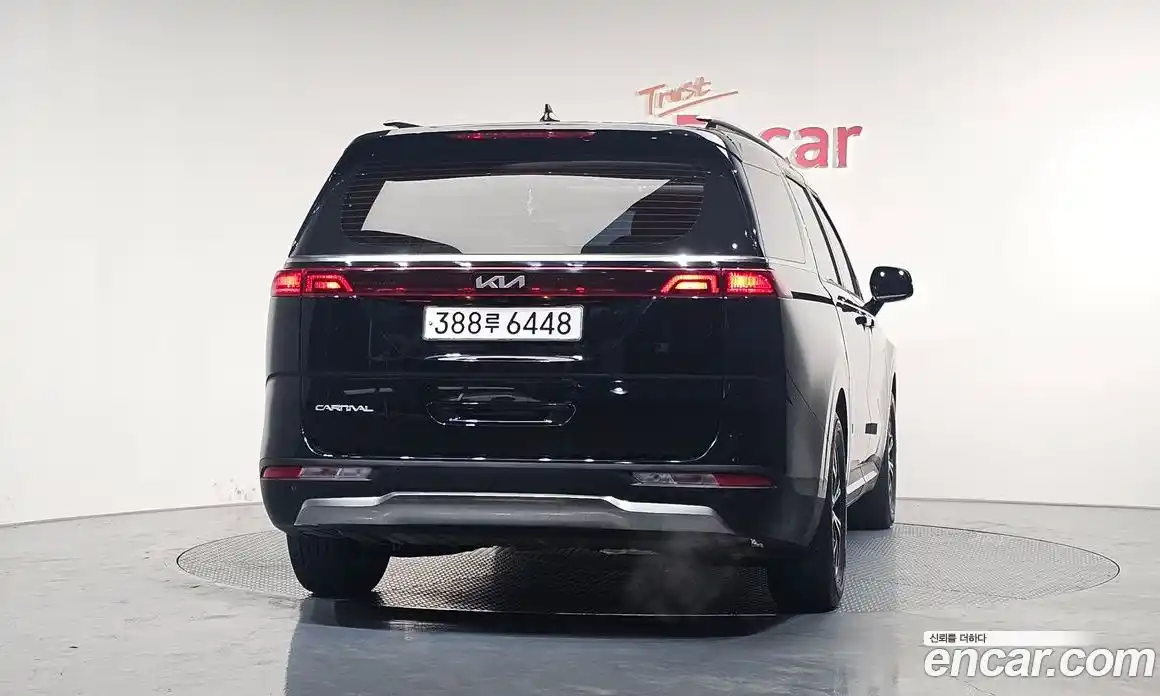 Kia Canival 2023 3.5 Автомат в Москве № 121190, фото 18