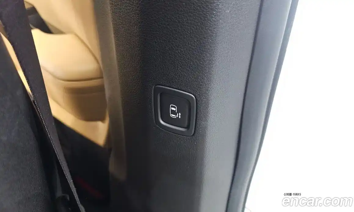 Kia Canival 2023 3.5 Автомат в Москве № 121190, фото 9