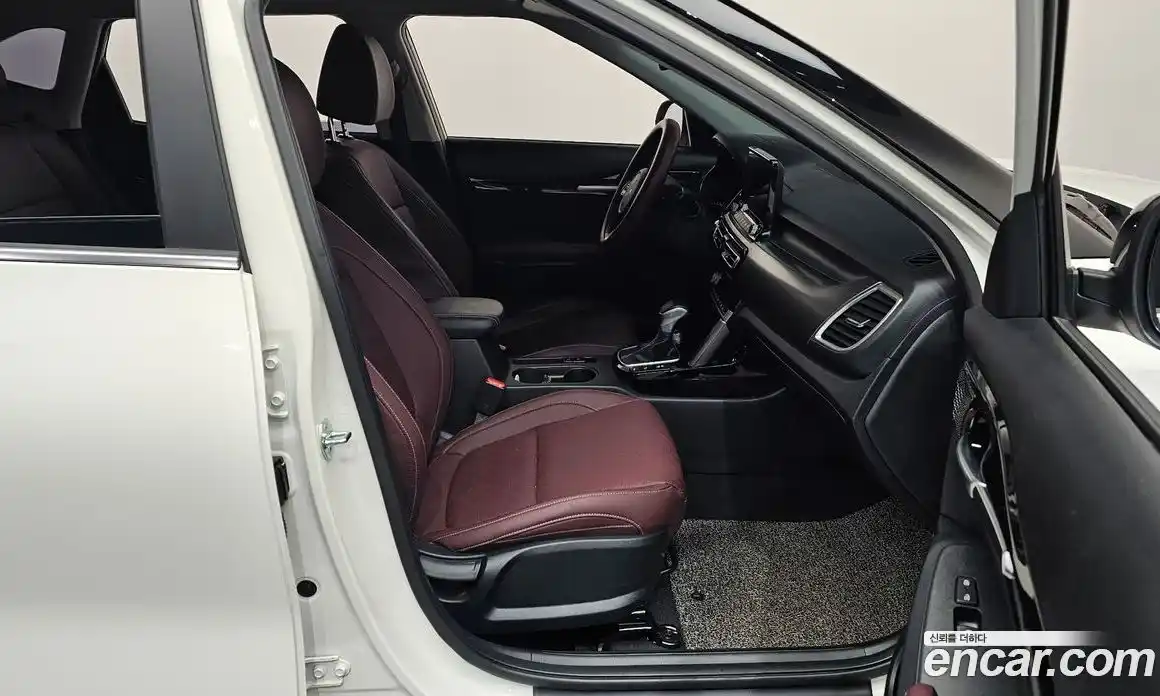 Kia Seltos 2022 1.6 Автомат в Москве № 121465, фото 11