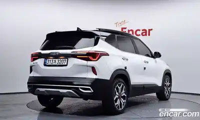 Kia Seltos 2022 1.6 Автомат в Москве № 121465, миниатюра 2