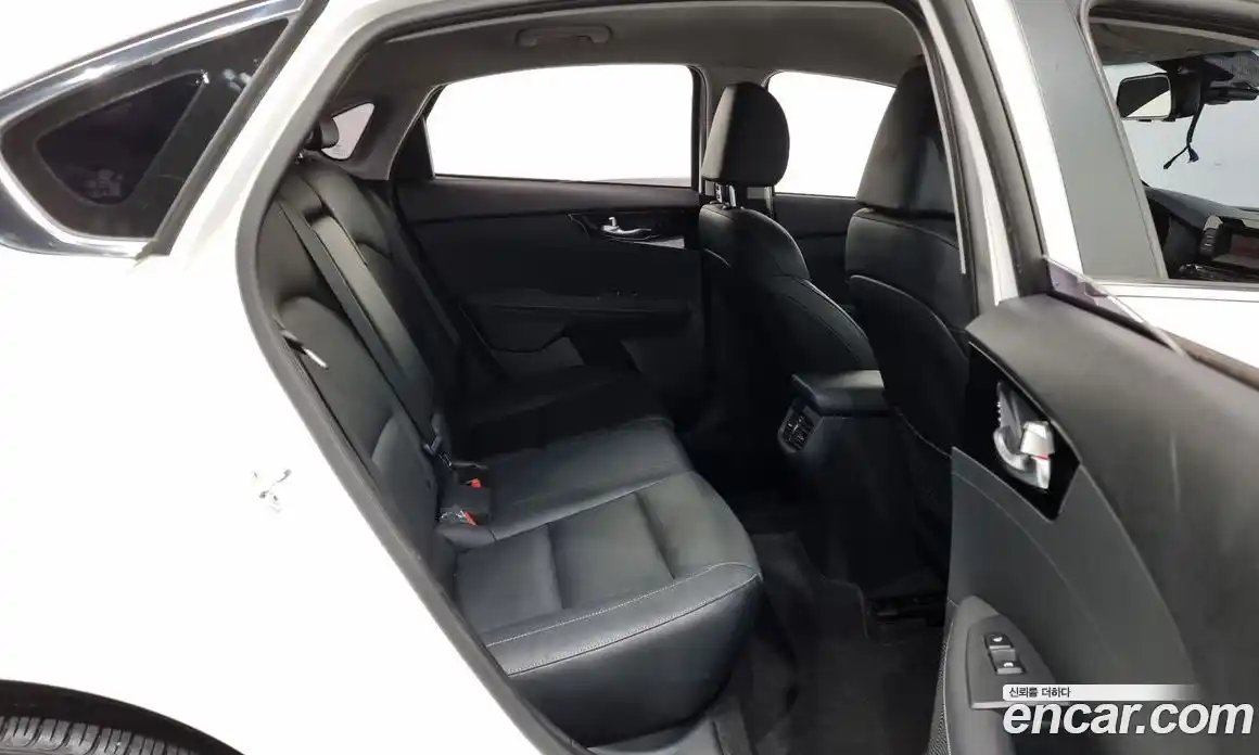 Kia K3 2019 1.6 Автомат в Москве № 122399, фото 12
