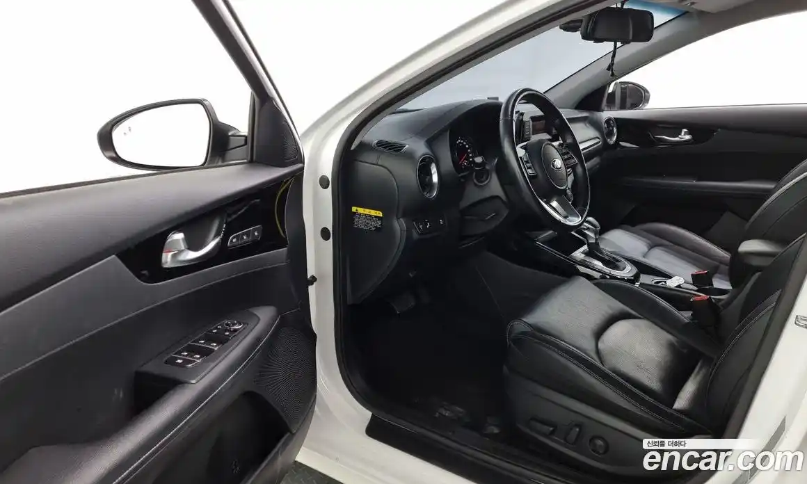 Kia K3 2019 1.6 Автомат в Москве № 122399, фото 18