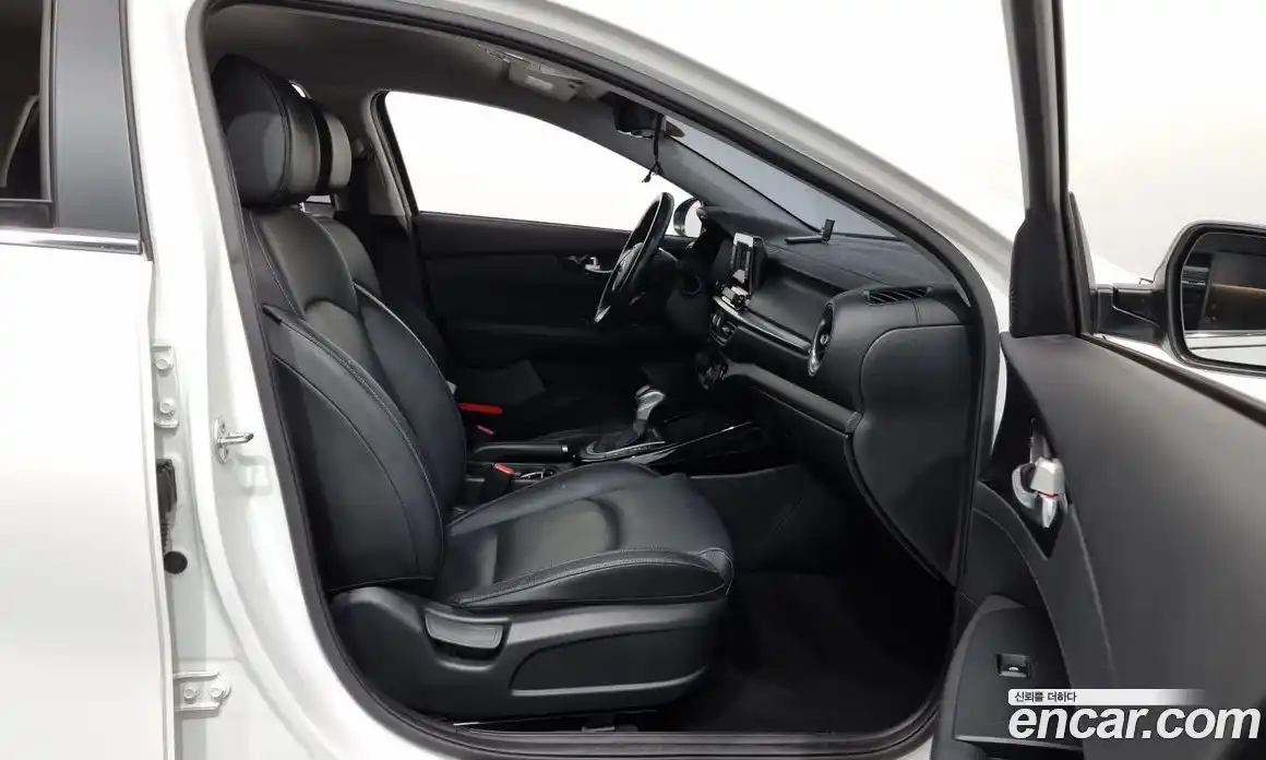 Kia K3 2019 1.6 Автомат в Москве № 122399, фото 8