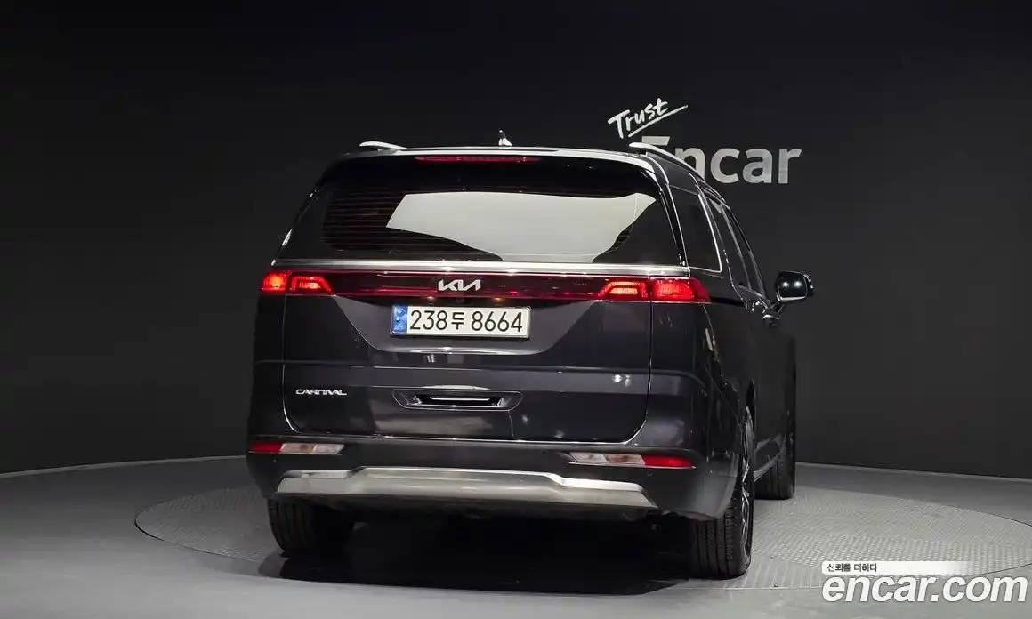 Kia Canival 2023 2.2 Автомат в Москве № 12256, фото 16