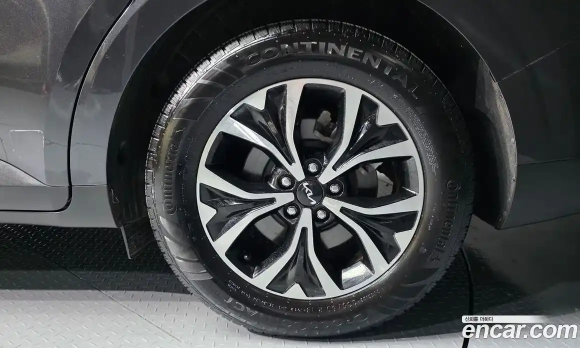 Kia Canival 2023 2.2 Автомат в Москве № 12256, фото 3