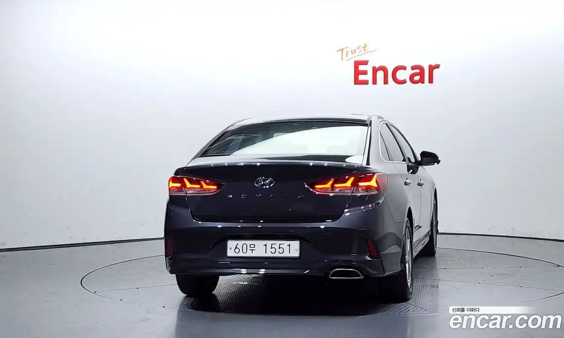 Hyundai Sonata 2018 2.0 Автомат в Москве № 123557, фото 4