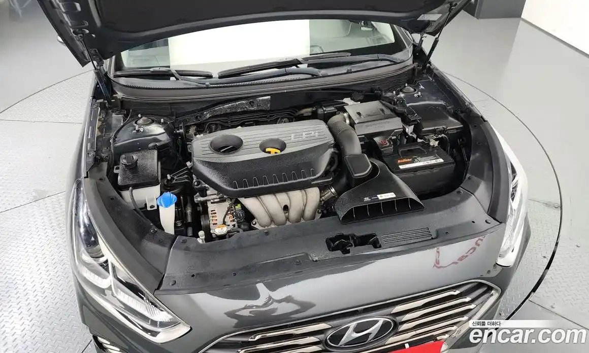 Hyundai Sonata 2018 2.0 Автомат в Москве № 123557, фото 6