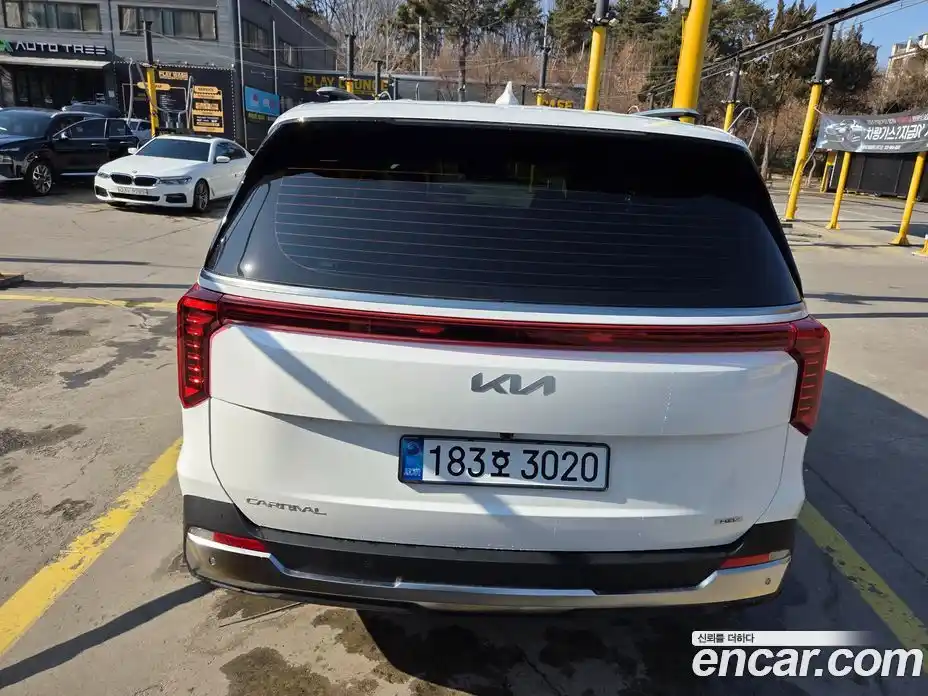 Kia Canival 2026 1.6 Автомат в Москве № 123834, фото 4