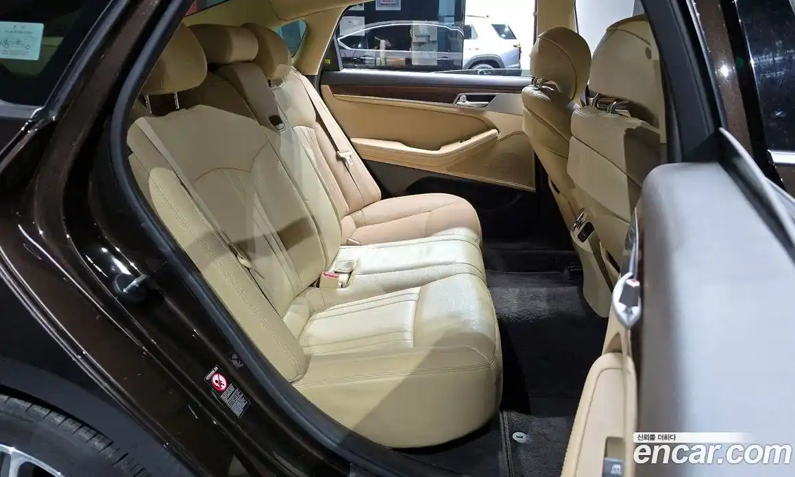 Genesis G80 2018 3.3 Автомат в Москве № 128988, фото 16