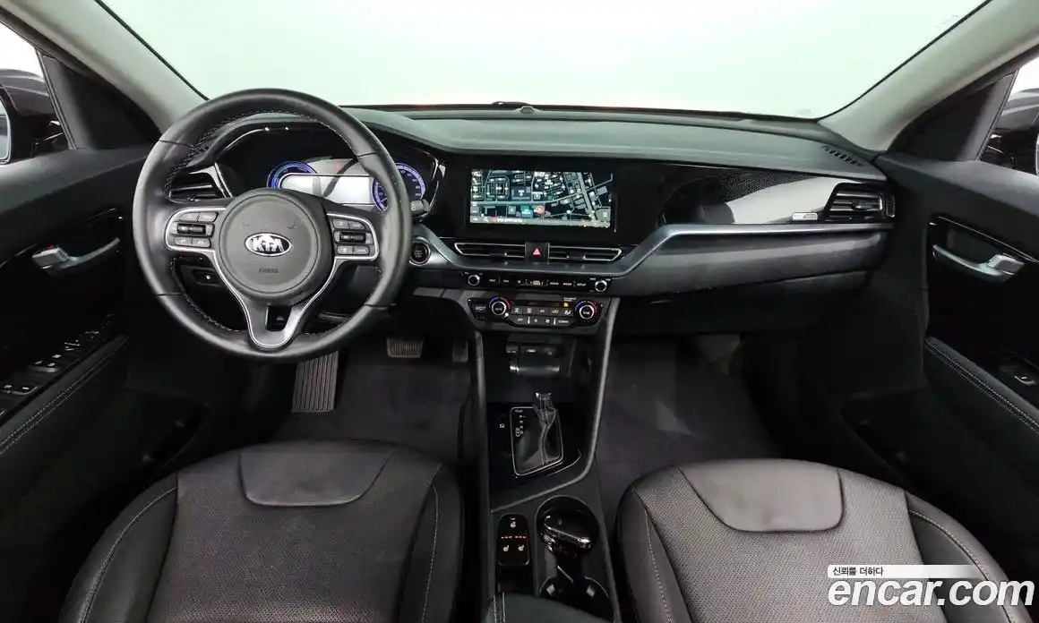 Kia Niro 2020 1.6 Автомат в Москве № 133179, фото 7