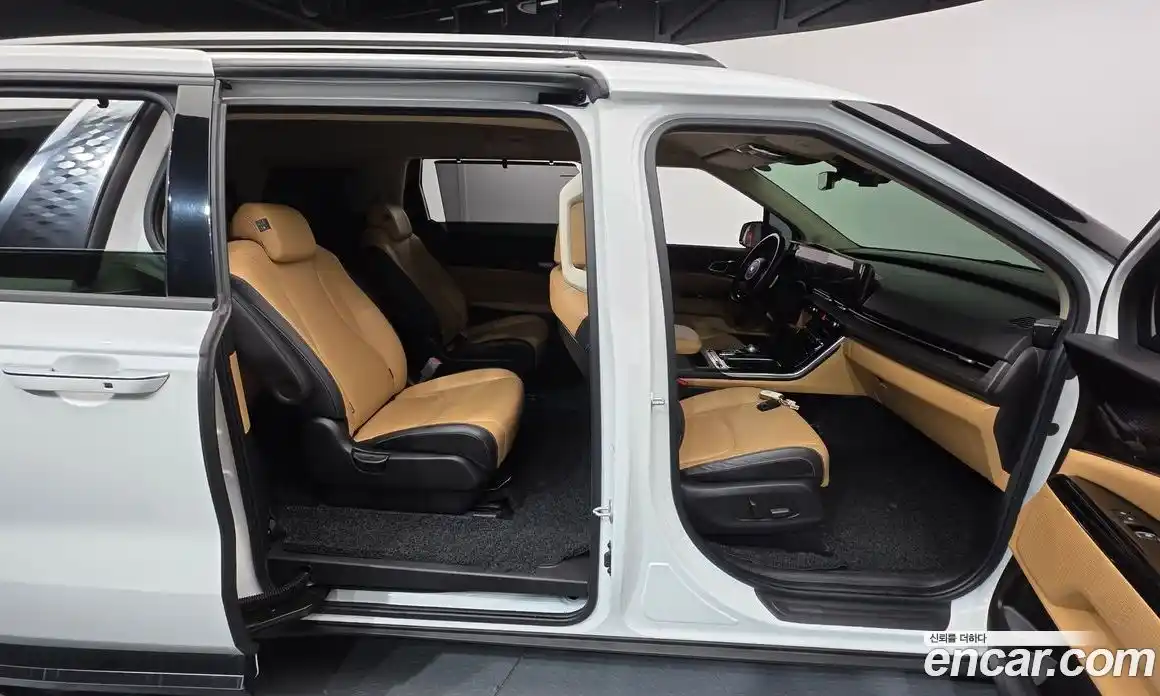 Kia Canival 2021 2.2 Автомат в Москве № 133748, фото 14