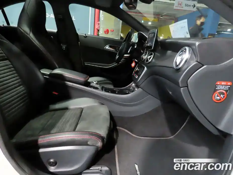 Mercedes-Benz CLA-Class 2018 2.0 Автомат в Москве № 153321, фото 11