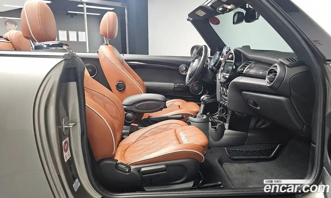 Mini Cooper Convertible 2016 2.0 Автомат в Москве № 156009, фото 11