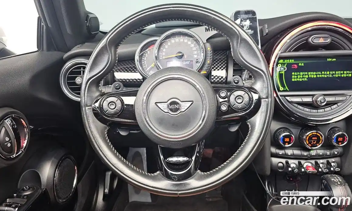 Mini Cooper Convertible 2016 2.0 Автомат в Москве № 156009, фото 13