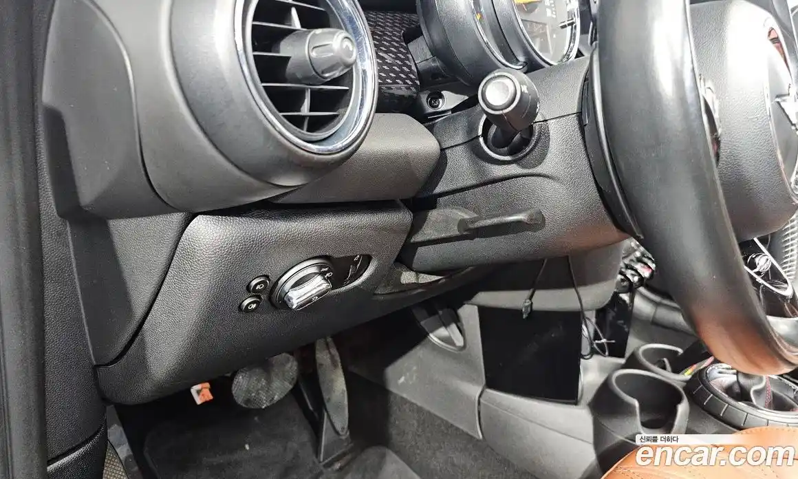 Mini Cooper Convertible 2016 2.0 Автомат в Москве № 156009, фото 14