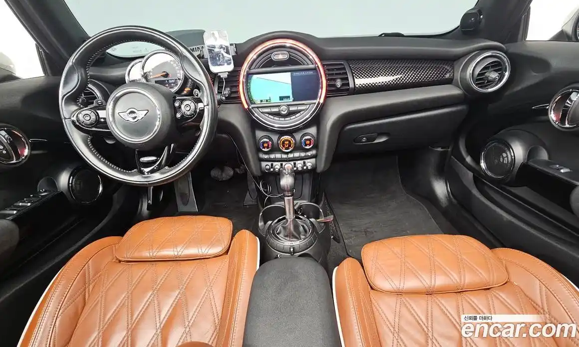 Mini Cooper Convertible 2016 2.0 Автомат в Москве № 156009, фото 7