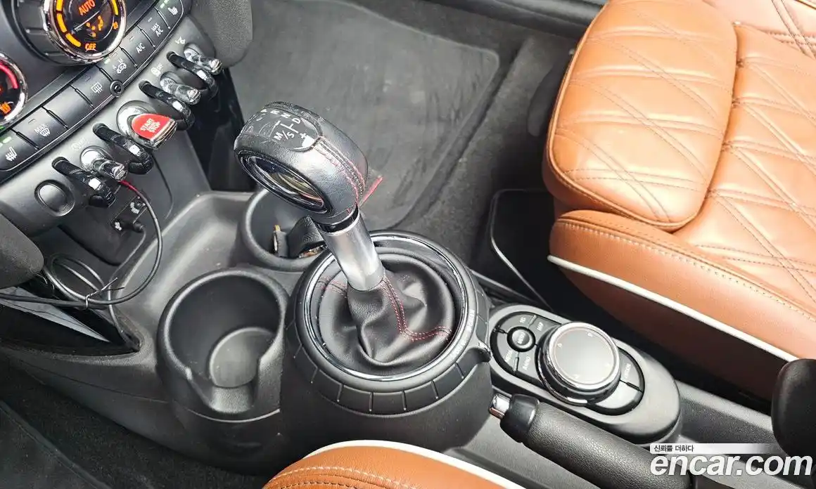 Mini Cooper Convertible 2016 2.0 Автомат в Москве № 156009, фото 9