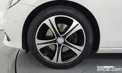 Mercedes-Benz E-Class, 2017