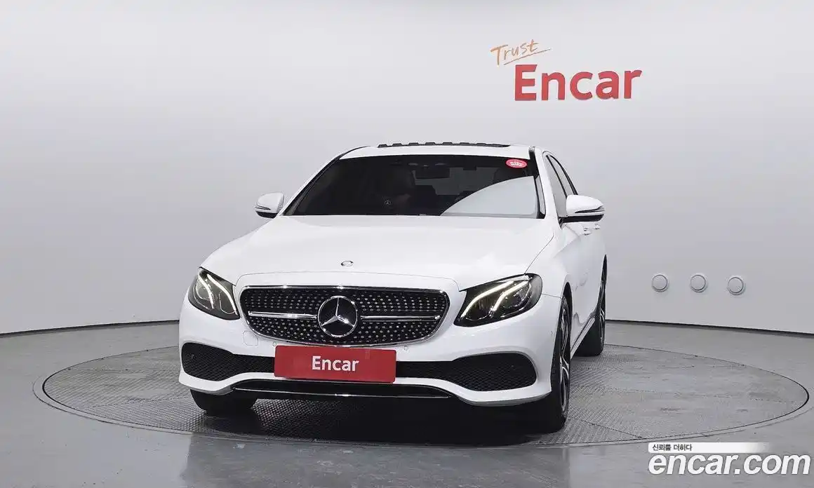 Mercedes-Benz E-Class 2017 2.0 Автомат в Москве № 161665, фото 14