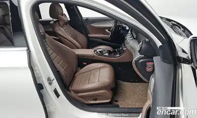 Mercedes-Benz E-Class 2017 2.0 Автомат в Москве № 161665, миниатюра 6