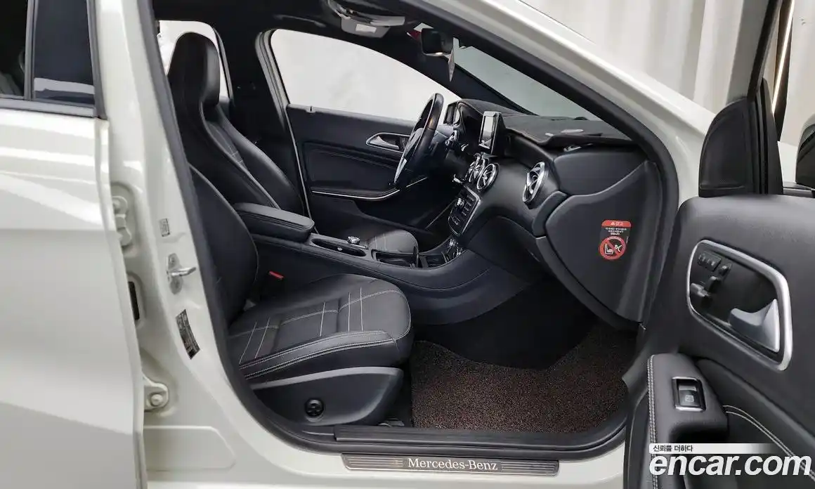 Mercedes-Benz A-Class 2014 1.8 Автомат в Москве № 161730, фото 4