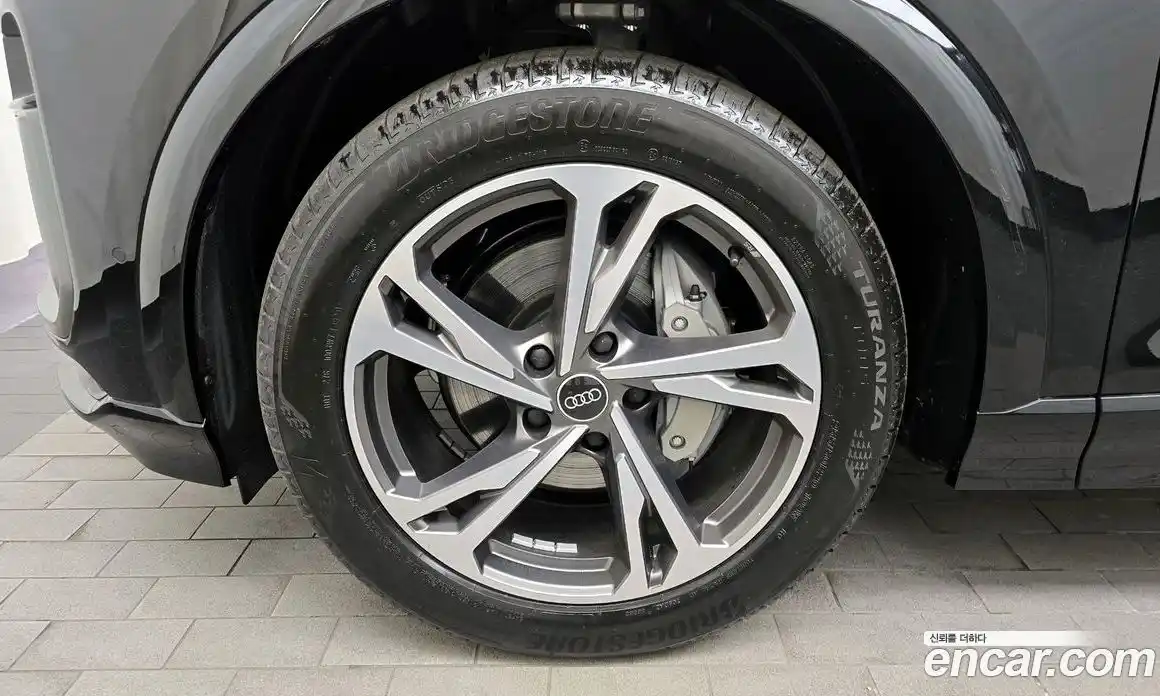 Audi Q6 e-tron 2025 0.2 Автомат в Москве № 162245, фото 5