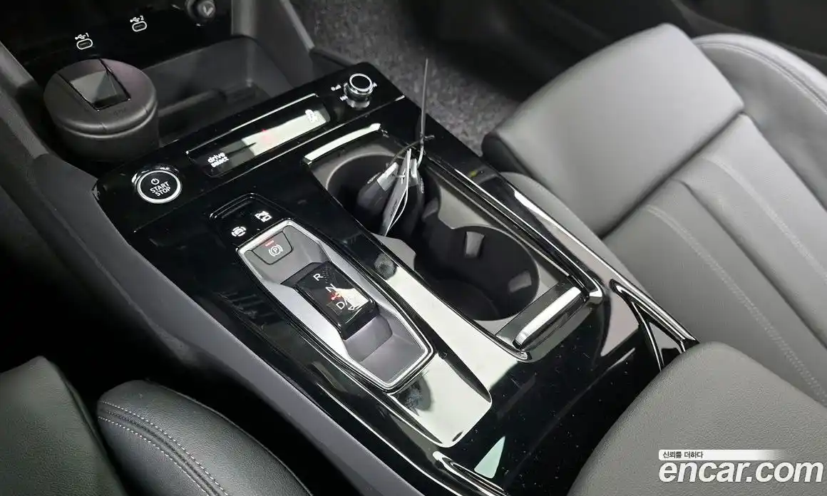 Audi Q6 e-tron 2025 0.2 Автомат в Москве № 162245, фото 9