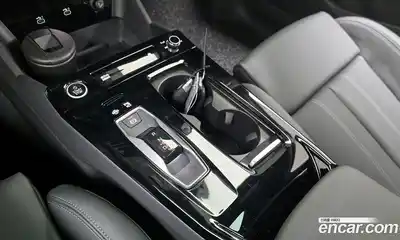 Audi Q6 e-tron 2025 0.2 Автомат в Москве № 162245, миниатюра 9