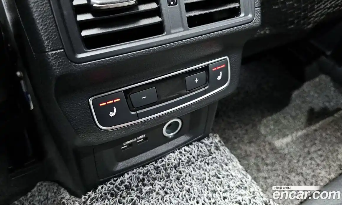 Audi SQ5 2022 3.0 Автомат в Москве № 163581, фото 9